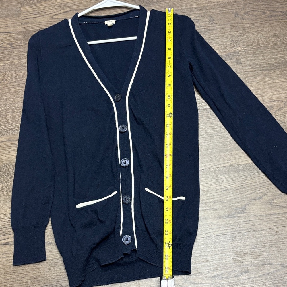 J. Crew Navy Blue W’s XS Cardigan with White Trim. 100% Cotton. Gently Used. - Picture 6 of 10
